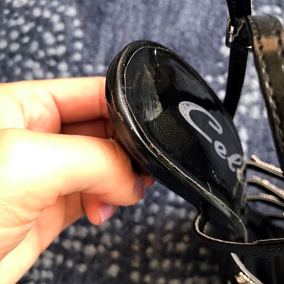 ❗️SIZE 1️⃣0️⃣❗️BLACK SILVER STONE STRAP HEELS! 💎 - Picture 8 of 8